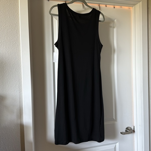 Casual Black Sleeveless Dress - Picture 4 of 5